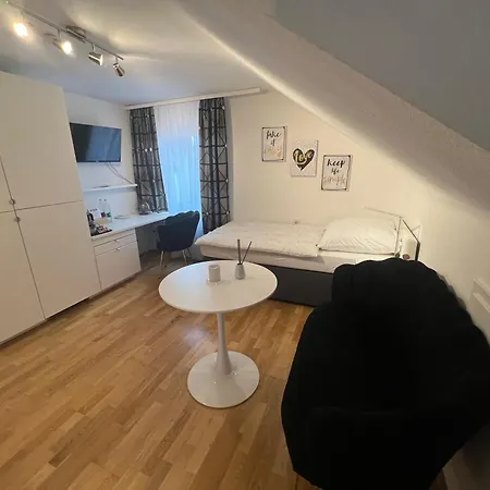 Einzelzimmer Mit Privatem Bad Naehe Ulmer Donautal - Ideal Fuer Geschaeftsreisen * Ulm