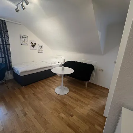 Einzelzimmer Mit Privatem Bad Nähe Ulmer Donautal - Ideal Für Geschäftsreisen Apartamento Ulm