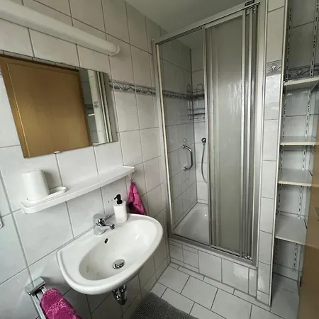 Einzelzimmer Mit Privatem Bad Naehe Ulmer Donautal - Ideal Fuer Geschaeftsreisen