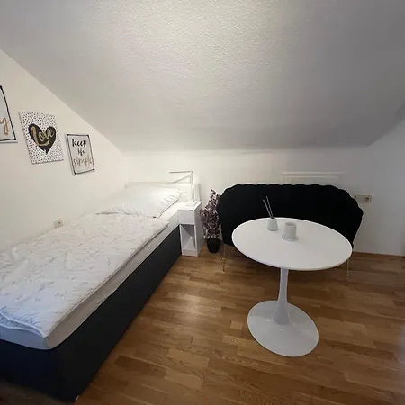 Einzelzimmer Mit Privatem Bad Naehe Ulmer Donautal - Ideal Fuer Geschaeftsreisen Lägenhet
